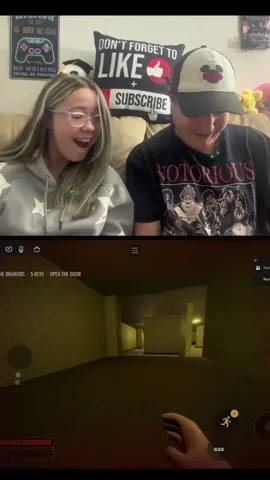 Mads And Dad Play Roblox The Locust’s Manor And Freak Out!